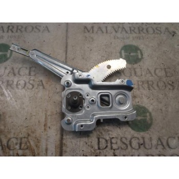 ELEVALUNAS TRASERO DERECHO 