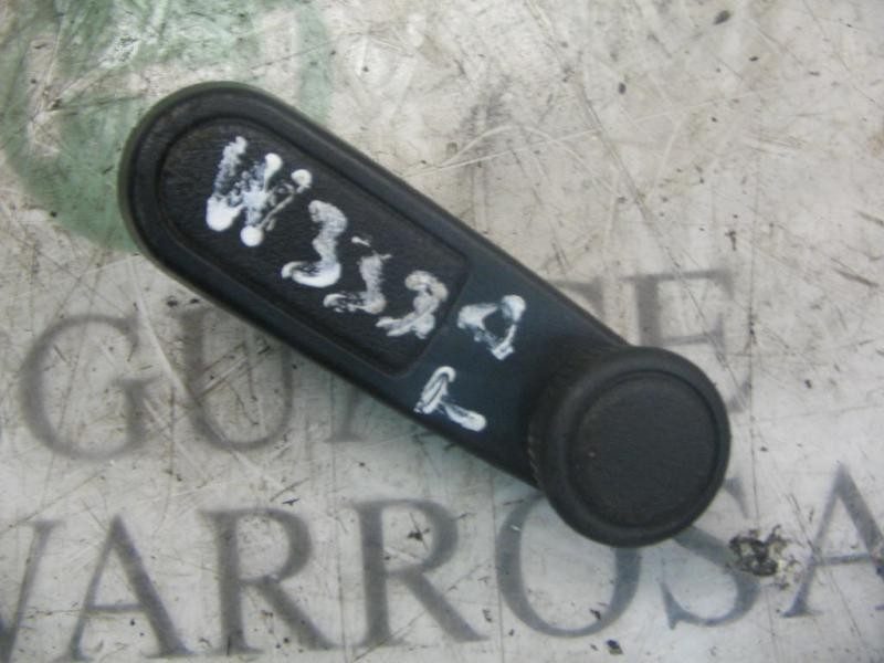 Recambio de maneta elevalunas trasera derecha para citroën xantia berlina 1.8i sx / 1.8 sx referencia OEM IAM   