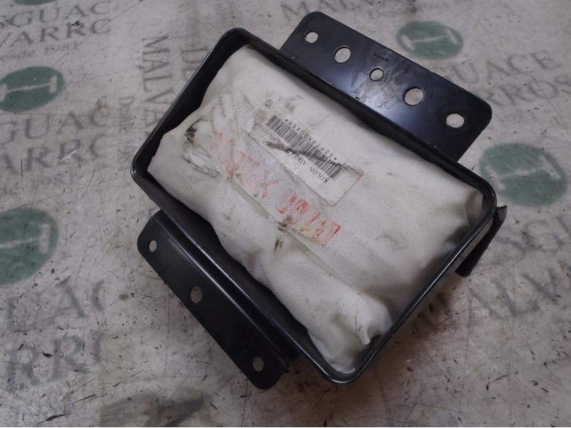 Recambio de airbag delantero derecho para ssangyong kyron 200 xdi limited referencia OEM IAM 8621009000  