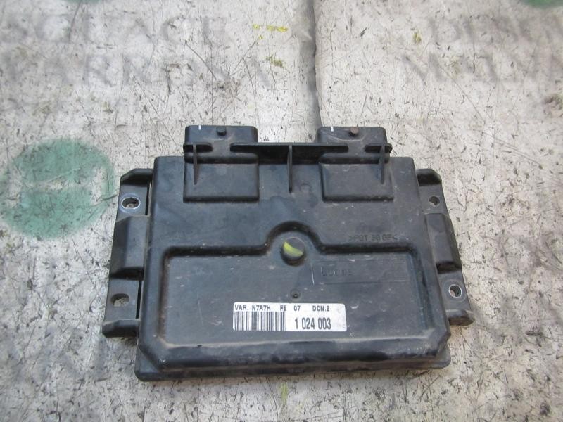 Recambio de centralita motor uce para citroën xsara berlina 1.9 diesel referencia OEM IAM   