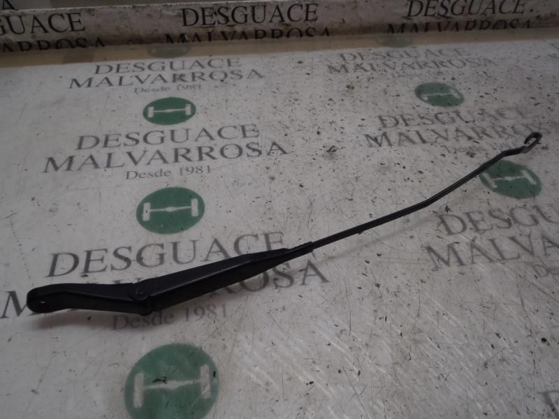 Recambio de brazo limpia delantero derecho para lancia ypsilon (101) 1.3 16v multijet platino referencia OEM IAM   