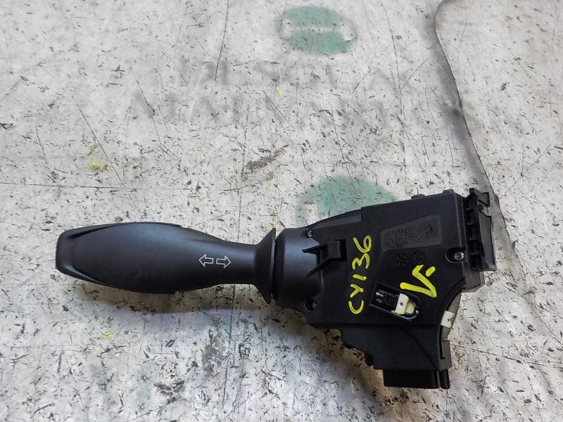 Recambio de mando intermitentes para ford fiesta (ccn) trend referencia OEM IAM 1682218 8A6T13335AD 