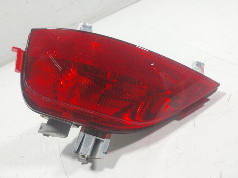 Recambio de piloto trasero antiniebla izquierdo para dacia sandero ii 1.0 tce 90 gpf referencia OEM IAM 265854470R  