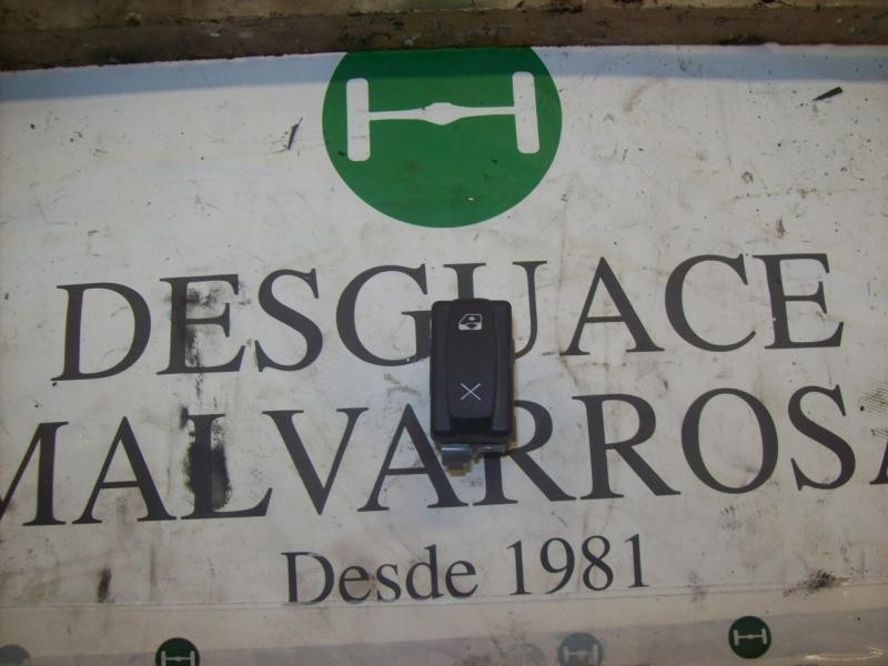 Recambio de mando elevalunas delantero derecho para renault megane ii coupe/cabrio confort authentique referencia OEM IAM   
