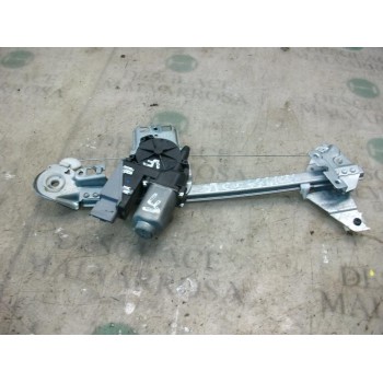 ELEVALUNAS TRASERO DERECHO 