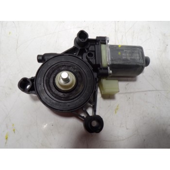 MOTOR ELEVALUNAS DELANTERO IZQUIERDO 8W0959801 8W0959801 0130822705