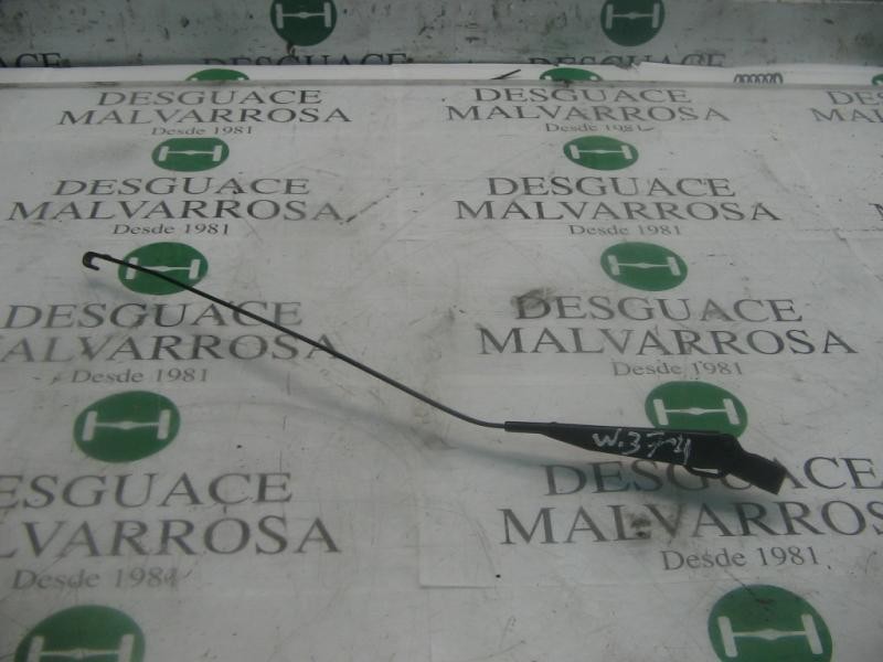 Recambio de brazo limpia trasero para renault 19 (b/c/l53) referencia OEM IAM   