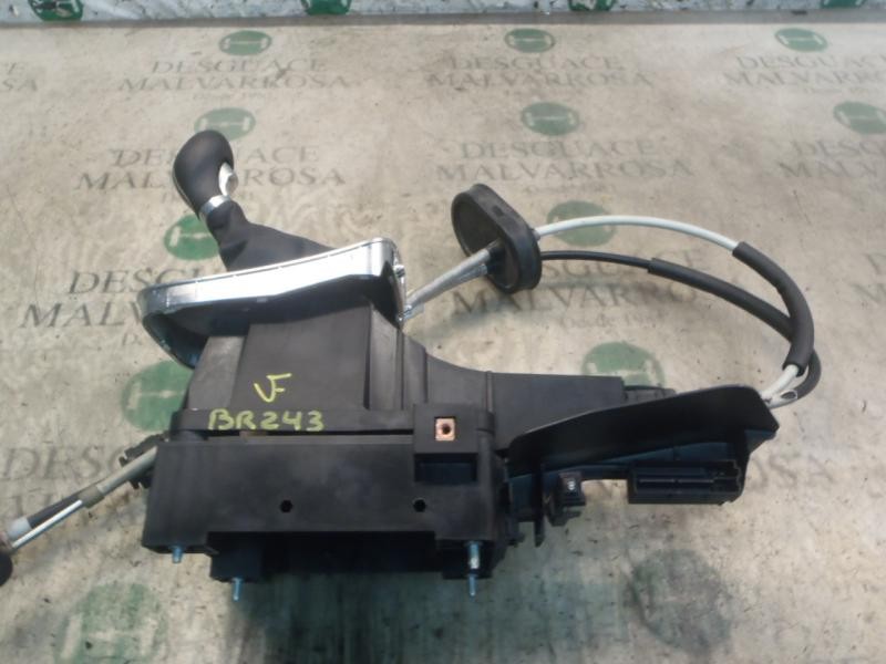 Recambio de palanca cambio para opel insignia berlina sport 4x4 referencia OEM IAM 55563829  