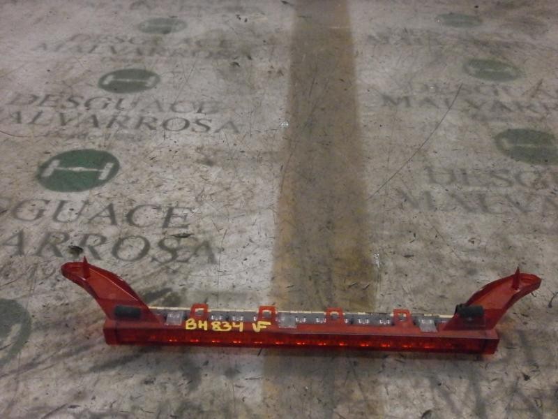 Recambio de piloto trasero central para bmw serie 1 berlina (e81/e87) 118d referencia OEM IAM 63256924673  