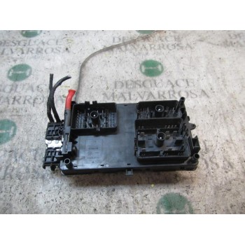 CAJA RELES / FUSIBLES 