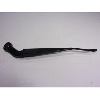 BRAZO LIMPIA DELANTERO DERECHO 61617335477 