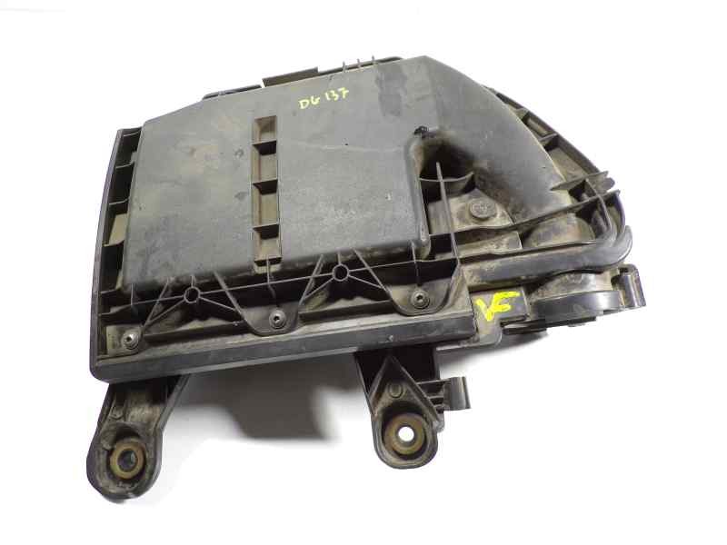 Recambio de filtro aire para peugeot 208 1.4 hdi fap referencia OEM IAM   