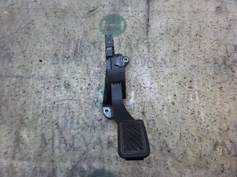 Recambio de potenciometro pedal para ford fiesta (ccn) trend referencia OEM IAM 2120072 8V219F836AB 