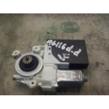 MOTOR ELEVALUNAS DELANTERO DERECHO 