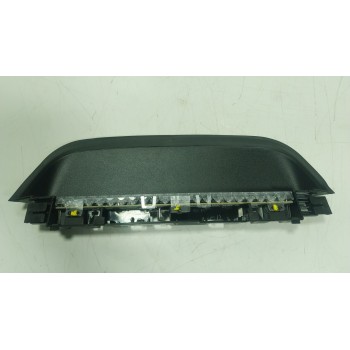 PILOTO TRASERO CENTRAL 63257477627 7477627 