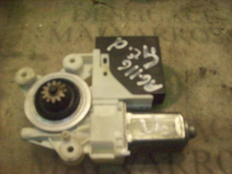 Recambio de motor elevalunas trasero derecho para volvo v50 familiar 1.6 d momentum referencia OEM IAM   