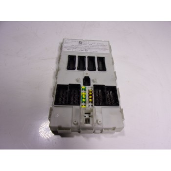 CAJA RELES / FUSIBLES 51210040913 6825525 