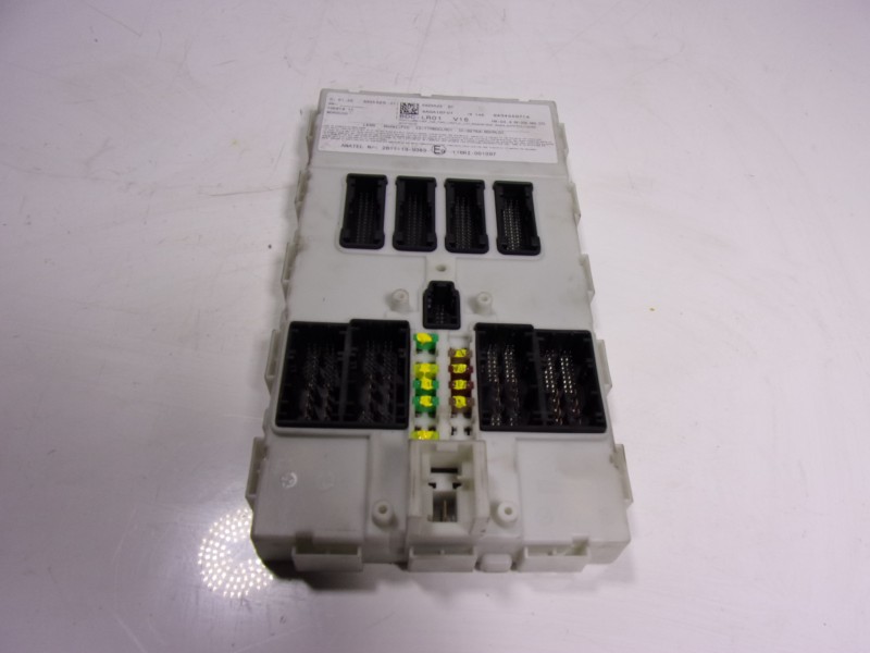 Recambio de caja reles / fusibles para mini mini (f56) 1.5 12v turbodiesel referencia OEM IAM 51210040913 6825525 