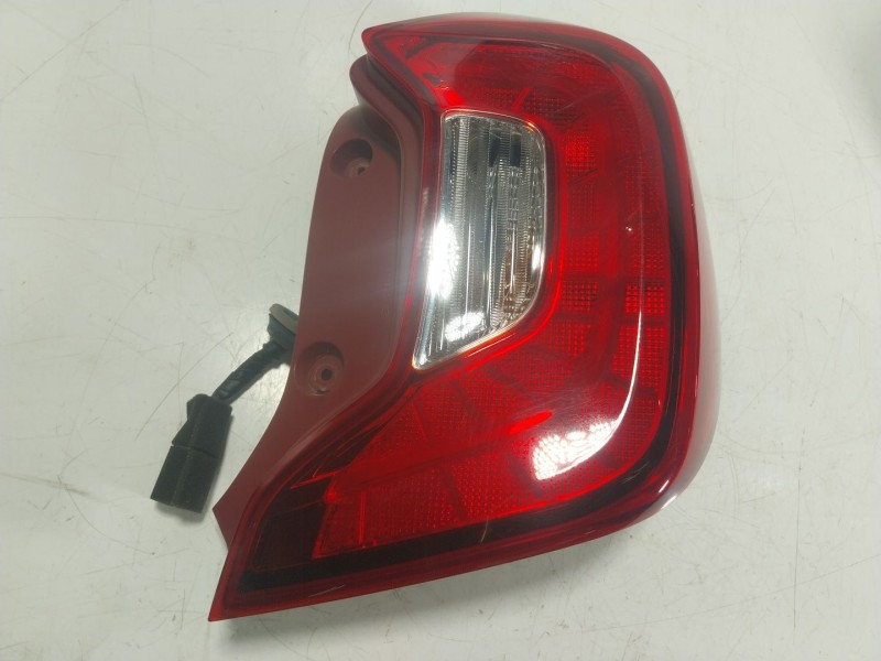 Recambio de piloto trasero derecho para kia picanto iii (ja) 1.0 lpg referencia OEM IAM 92402G6000  