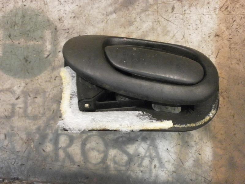 Recambio de maneta interior delantera izquierda para peugeot 206 berlina xt referencia OEM IAM   