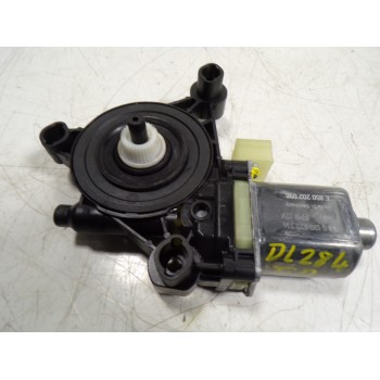 MOTOR ELEVALUNAS TRASERO DERECHO 5Q0959802A 5Q0959802A 