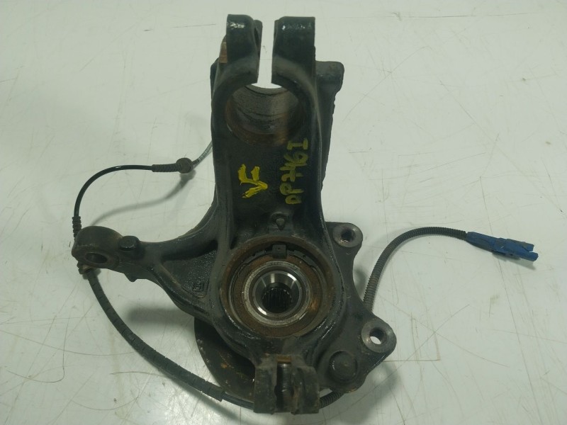 Recambio de mangueta delantera izquierda para peugeot 2008 i (cu_) 1.2 vti referencia OEM IAM 1607557480  