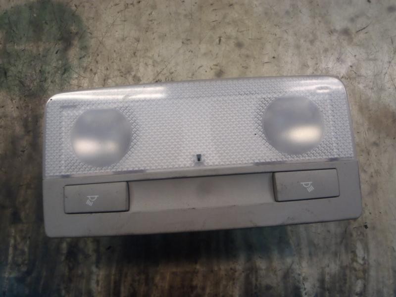 Recambio de piloto interior para opel insignia berlina sport 4x4 referencia OEM IAM 13285094  