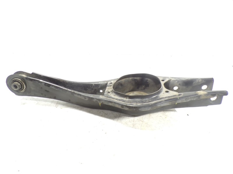 Recambio de brazo suspension inferior trasero derecho para hyundai ioniq hybrid referencia OEM IAM 55220G2100  