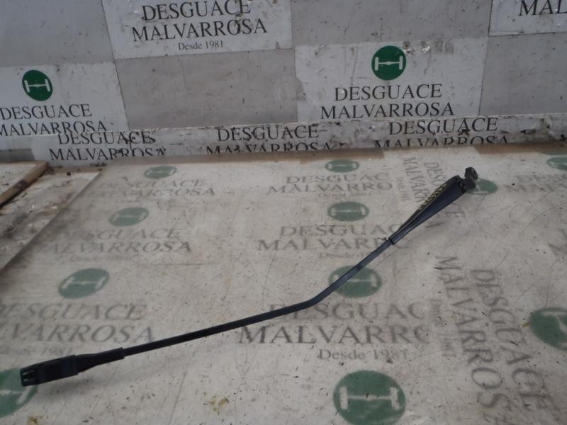Recambio de brazo limpia delantero derecho para opel corsa d ´´111 years´´ referencia OEM IAM   