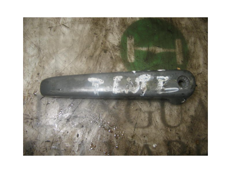 Recambio de maneta interior trasera izquierda para nissan trade 100 referencia OEM IAM   