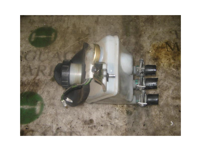 Recambio de deposito servo para nissan trade 100 referencia OEM IAM   