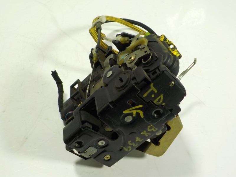 Recambio de cerradura puerta trasera derecha para audi a6 berlina (4b2) 2.4 (121kw) referencia OEM IAM  4B0839016B 