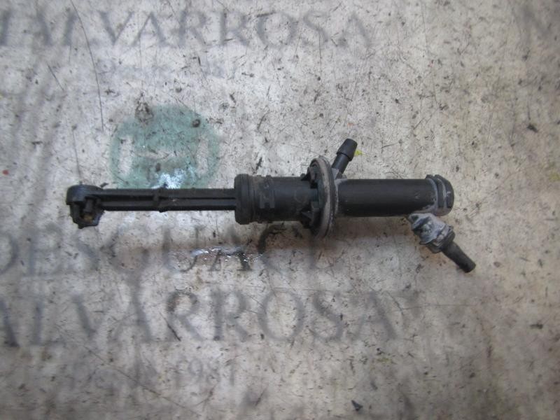 Recambio de bomba embrague para renault kangoo profesional referencia OEM IAM   
