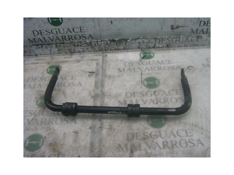 Recambio de barra estabilizadora delantera para nissan trade 100 referencia OEM IAM   