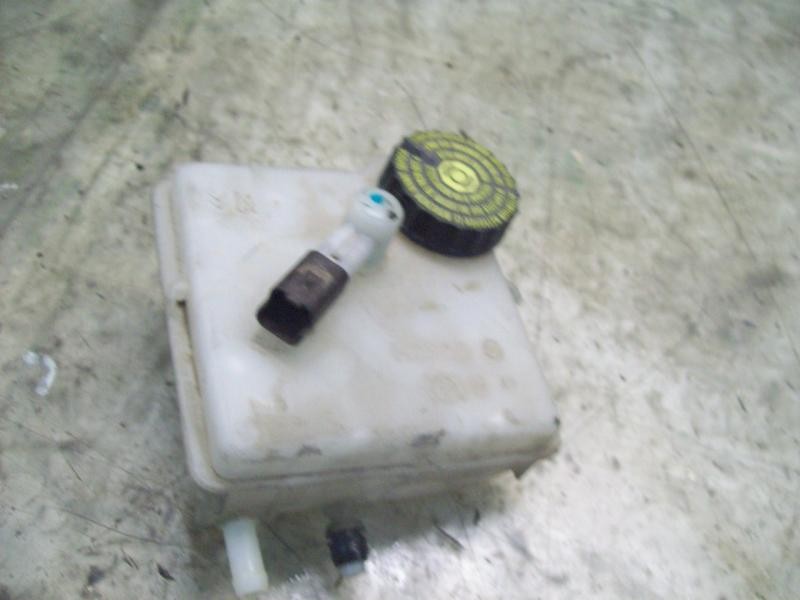 Recambio de deposito servo para citroën xsara picasso 2.0 hdi exclusive referencia OEM IAM   