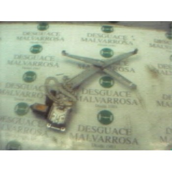 ELEVALUNAS DELANTERO DERECHO 