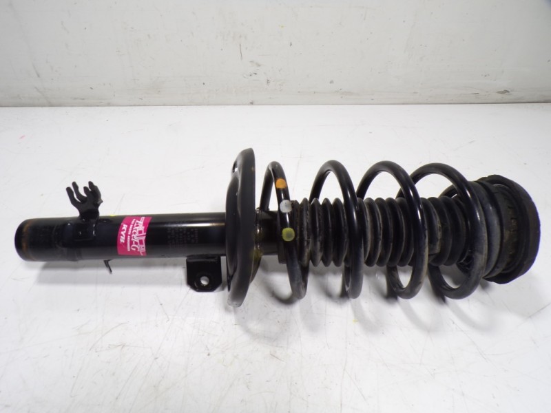 Recambio de amortiguador delantero derecho para peugeot 208 1.6 blue-hdi fap referencia OEM IAM 9820324680 3338014 