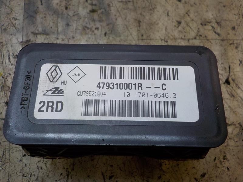 Recambio de modulo electronico para renault megane iii berlina 5 p 1.9 dci diesel referencia OEM IAM 479305259R 479310001R 