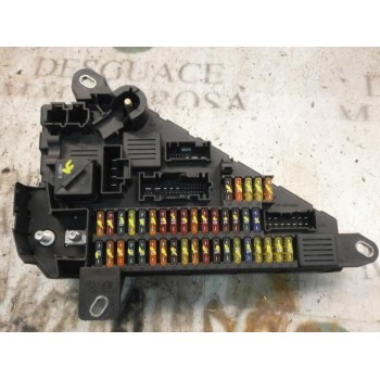 CAJA RELES / FUSIBLES 61149138830 690661804 