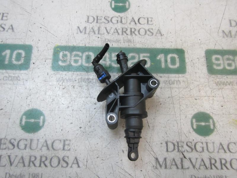 Recambio de bomba embrague para ford fiesta (ccn) titanium referencia OEM IAM 1751682 CV217A543BA 