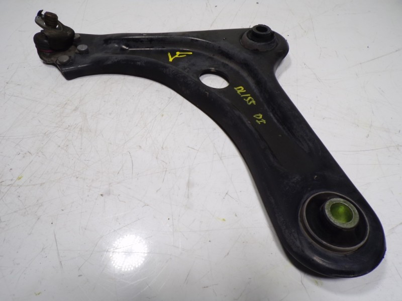 Recambio de brazo suspension inferior delantero izquierdo para peugeot 208 1.6 blue-hdi fap referencia OEM IAM 9670772080  