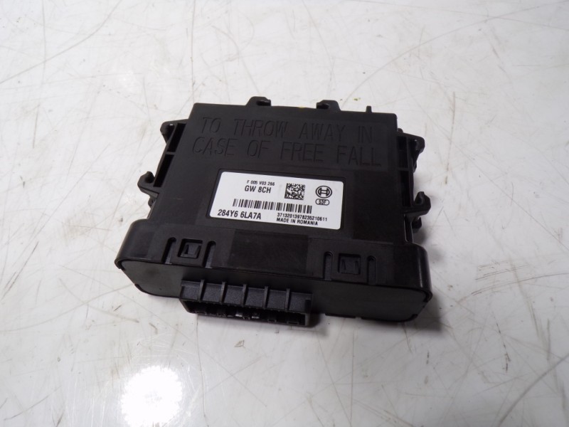 Recambio de centralita cierre para dacia sandero 0.9 tce referencia OEM IAM  284Y66LA7A 