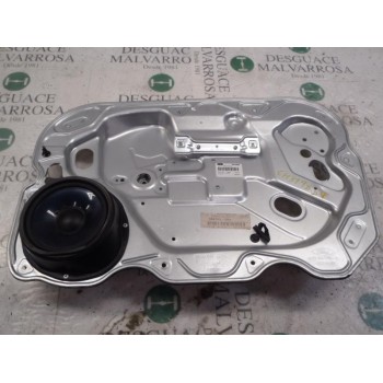 ELEVALUNAS DELANTERO DERECHO 