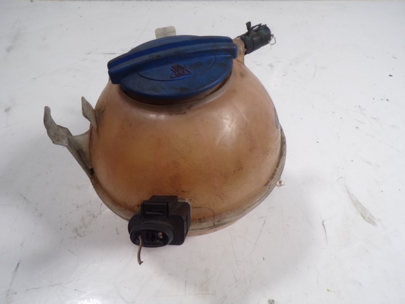 Recambio de deposito expansion para audi a3 (8p) 1.9 tdi referencia OEM IAM 1K0121407A  