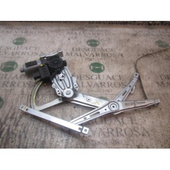 ELEVALUNAS DELANTERO DERECHO 