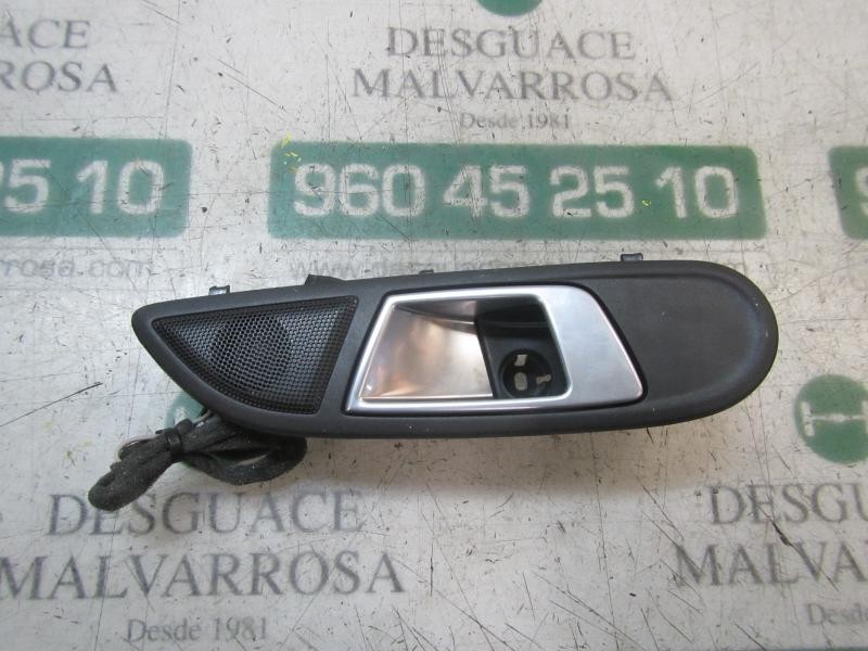 Recambio de maneta interior delantera derecha para ford fiesta (ccn) titanium referencia OEM IAM 2146021  
