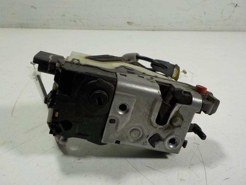 Recambio de cerradura puerta trasera derecha para peugeot 208 1.6 blue-hdi fap referencia OEM IAM 9812501180 9812501180 