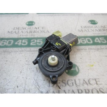 MOTOR ELEVALUNAS TRASERO DERECHO 1852734 8V6114553B 0130822619