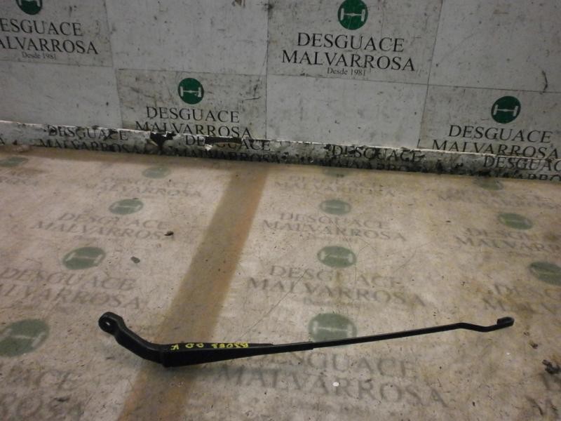 Recambio de brazo limpia delantero derecho para mg serie 45 (t/rt) classic referencia OEM IAM   