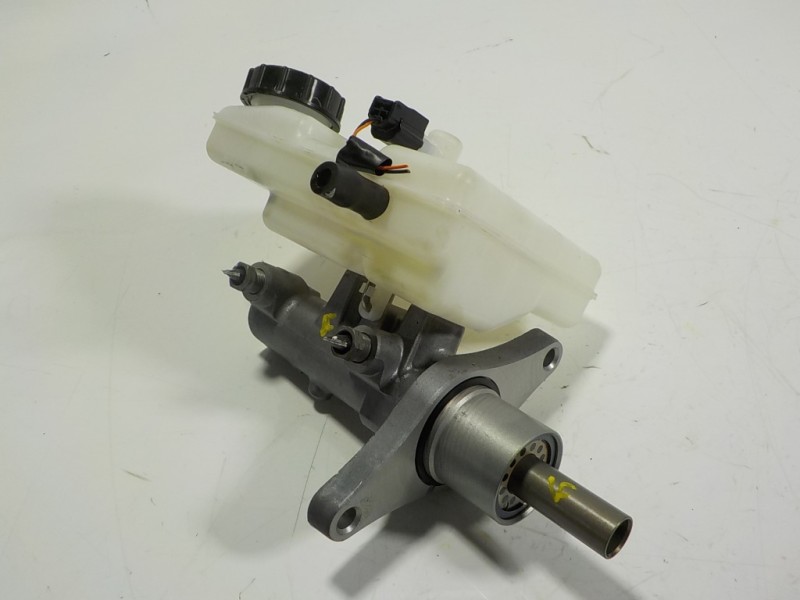 Recambio de bomba freno para renault master iv 2.3 dci diesel fap energy cat referencia OEM IAM   